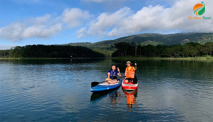 Cho thuê thuyền Kayak Hồ Suối Hai