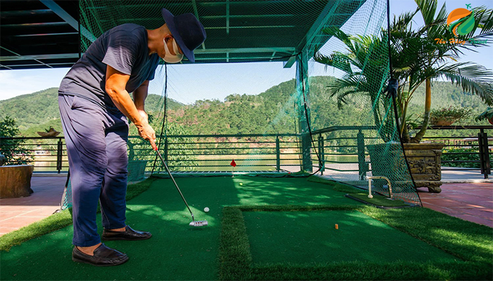 Chơi golf trong nhà