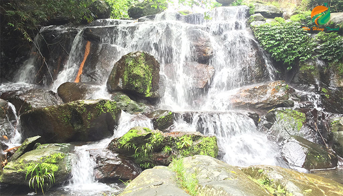 chụp ảnh thác nước ở Hạ Sơn