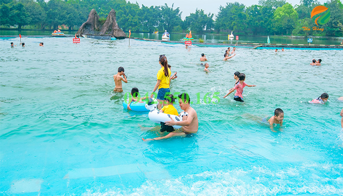 Hồ tạo sóng Khoang Xanh Suối Tiên điểm tránh nóng gần Hà Nội