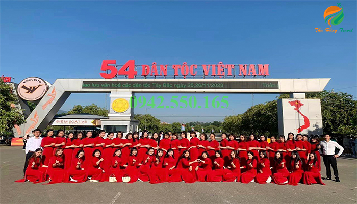 Tour K9 Cơm Phượt Làng văn hóa