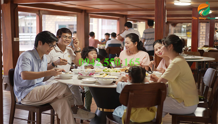 Ăn tối theo set menu 